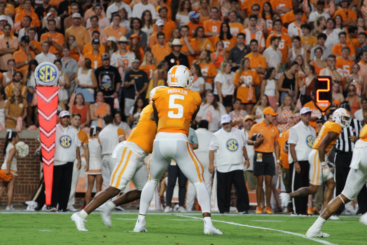 Tennessee Vols Quarterback Hendon Hooker Tabbed With SEC Honors ...