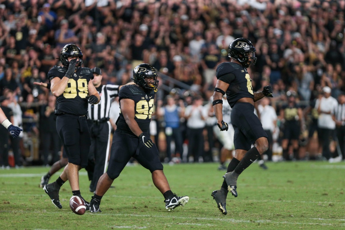 Defense celebrates vs penn state