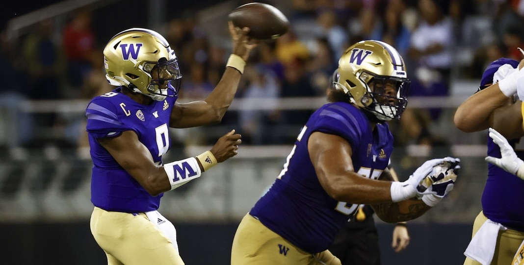 Penix Jr. Throws 4 TD Passes, UW Beats Kent State 45-20 - University of  Washington Athletics