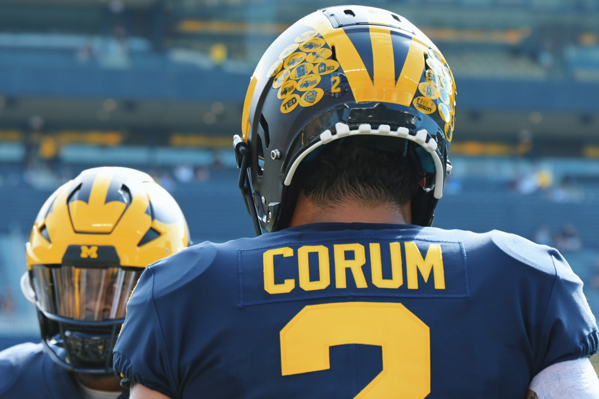 Michigan s Blake Corum Off To Historic Start Sports Illustrated