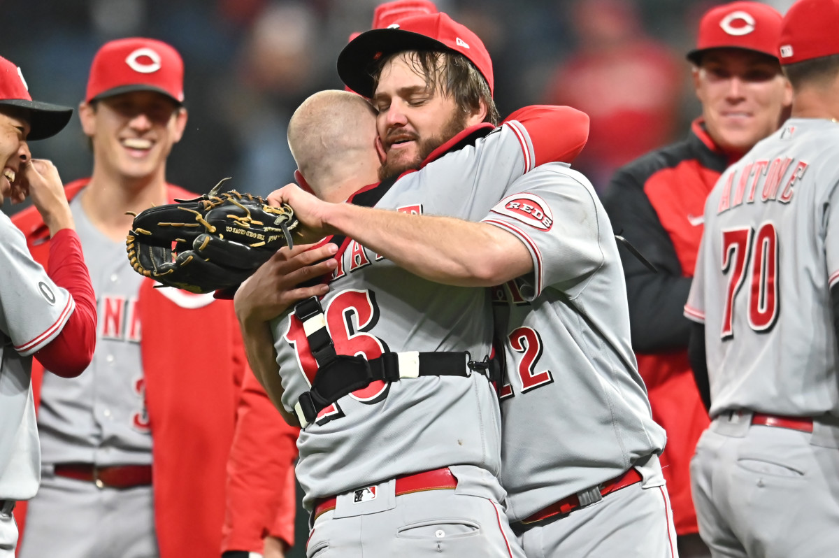 Wrigley Field pitching in for pandemic relief effort - Chicago Sun