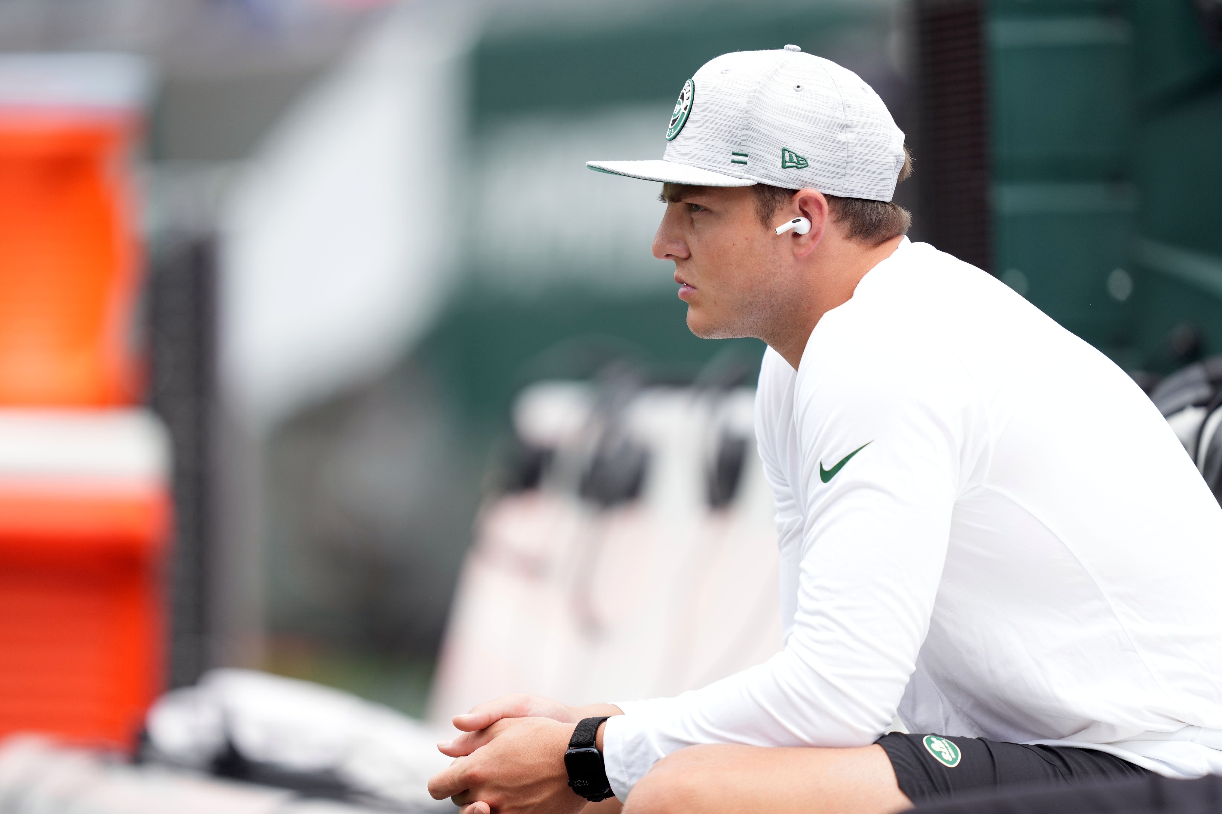 Jets had to bench quarterback Zach Wilson - Sports Illustrated