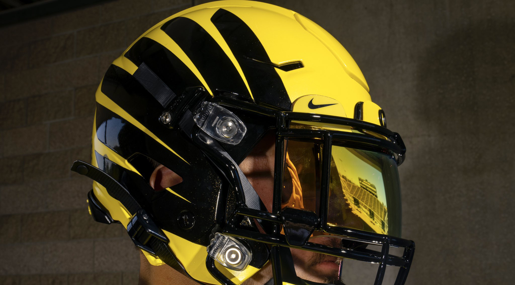 Electric Yellow' uniform combo vs' Washington. (2018)