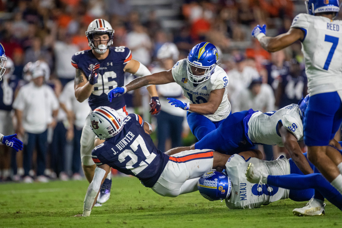 Auburn Tigers running back Jarquez Hunter (27) stretches out for extra yardage during the San Jose State vs Auburn game on Saturday, Sept. 10, 2022.