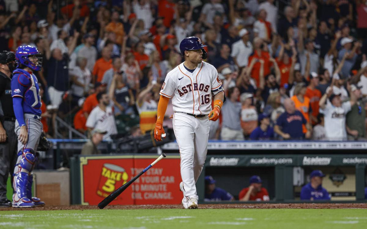 Astros' Aledmys Díaz set for rehab assignment this weekend