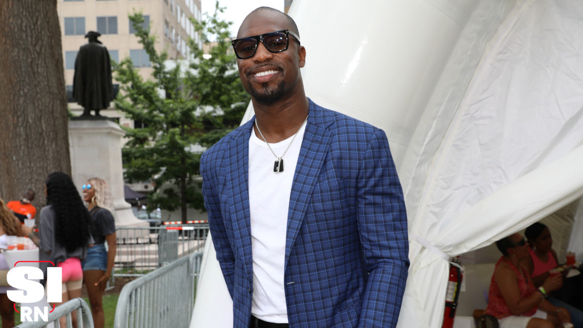 Vernon Davis drops a bold prediction for 49ers in 2022 season