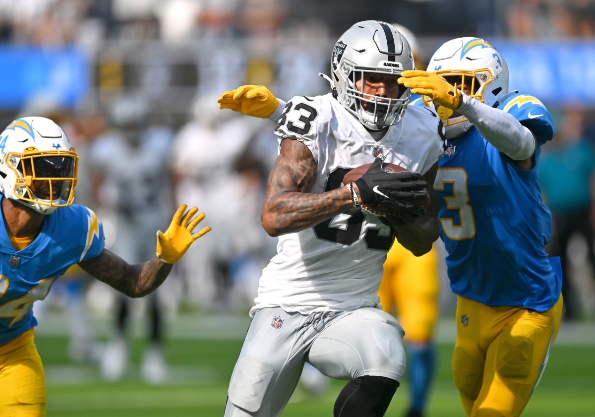 Las Vegas Raiders renew TE Darren Waller for 3 more years and $51 million