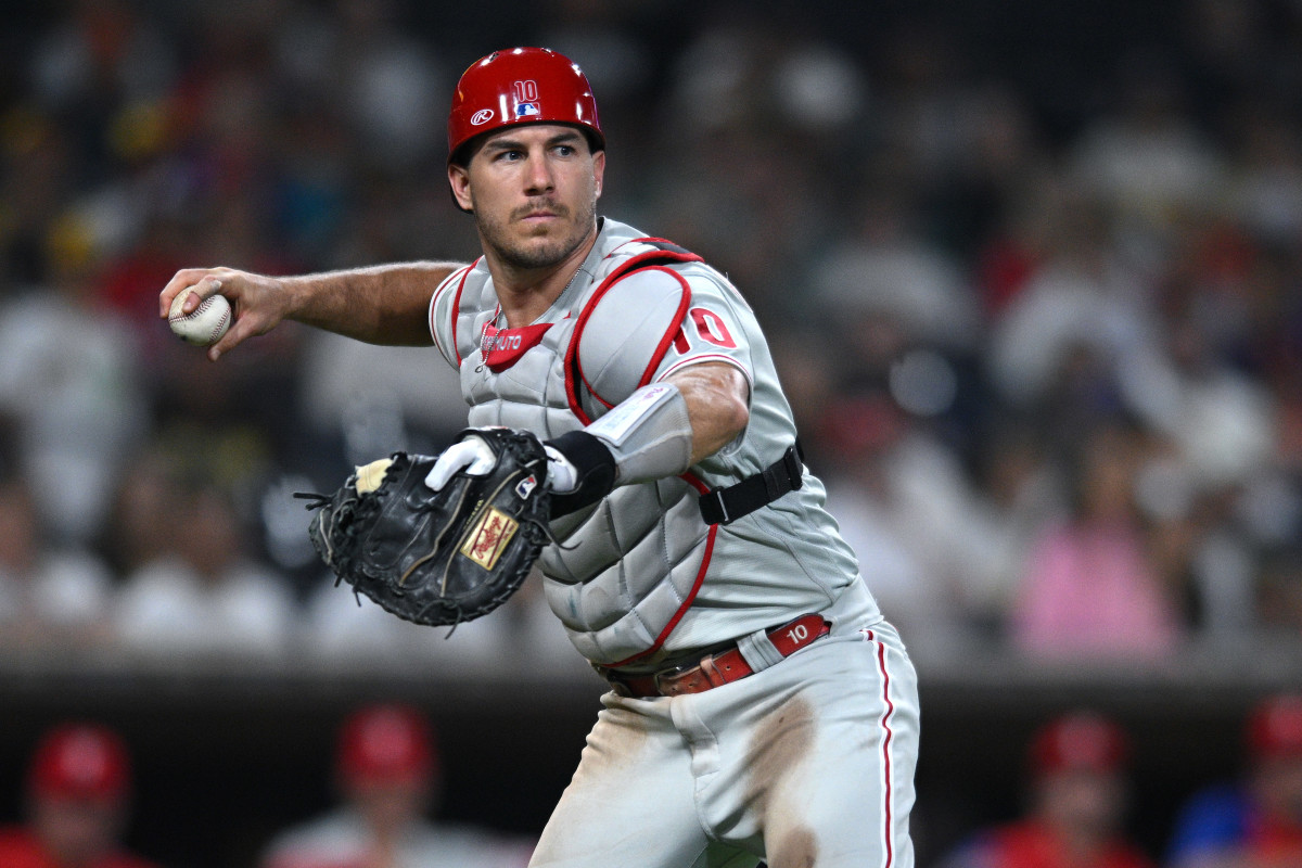 Phillies' J.T. Realmuto chasing catcher history for rare 20/20 season