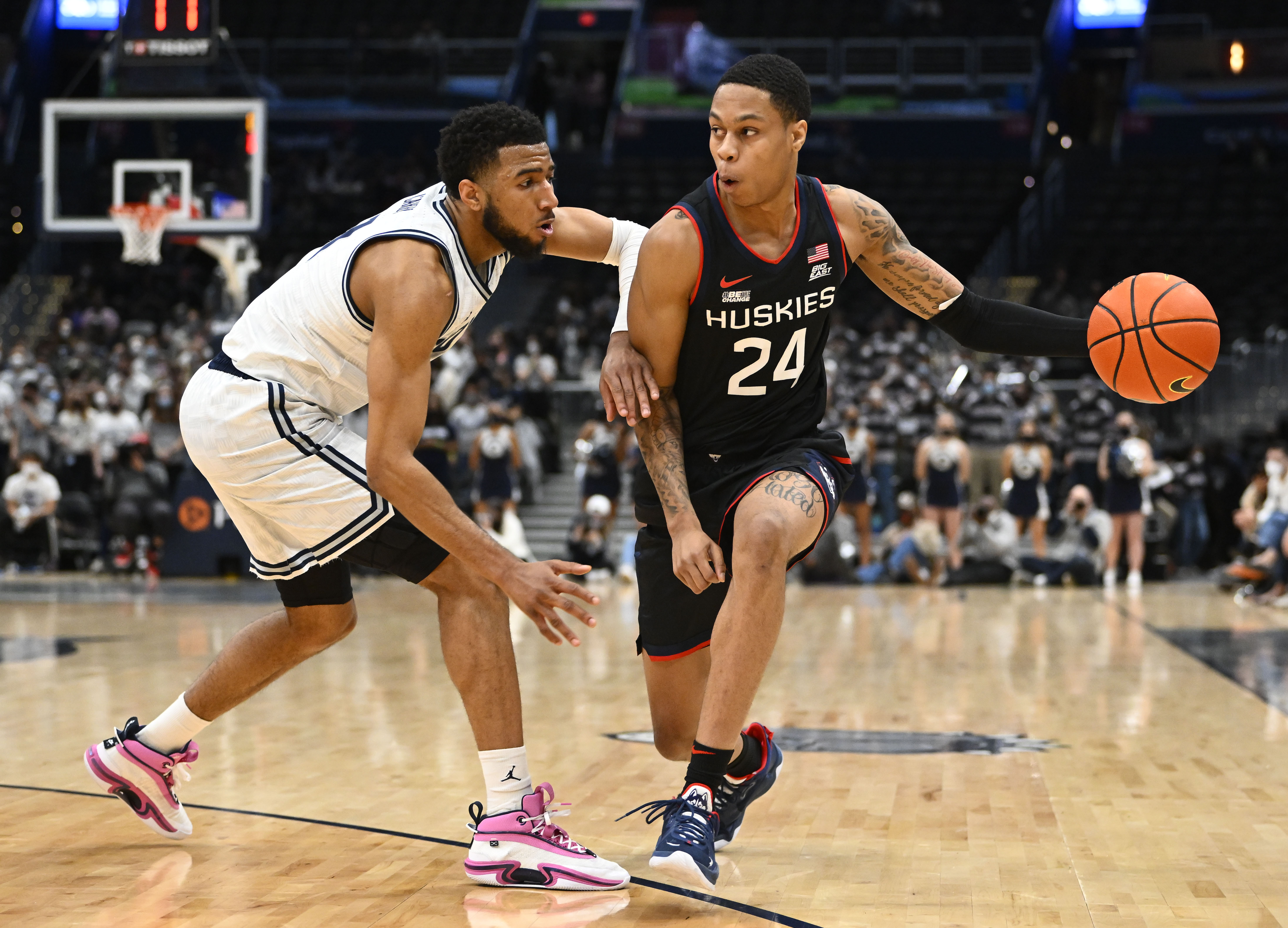 UConn's Jordan Hawkins selected with 14th pick by Pelicans