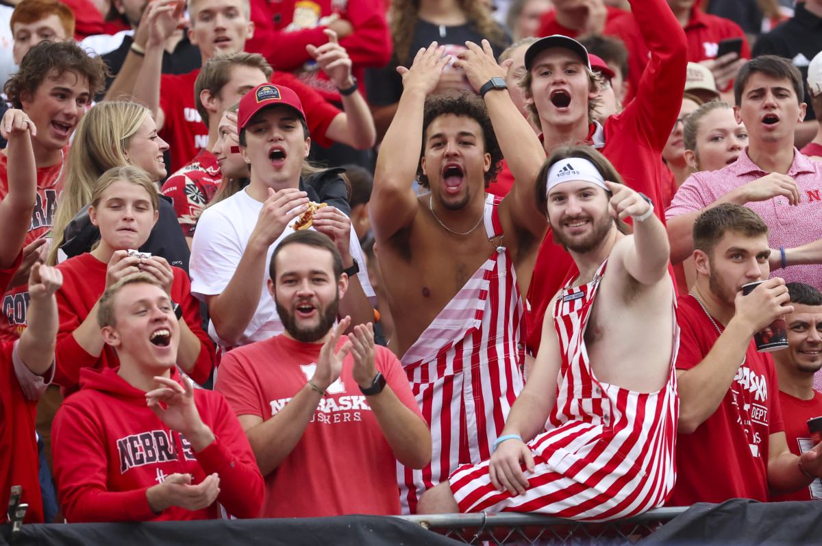 Fans 2022 Nebraska vs Oklahoma football USATSI_19062263