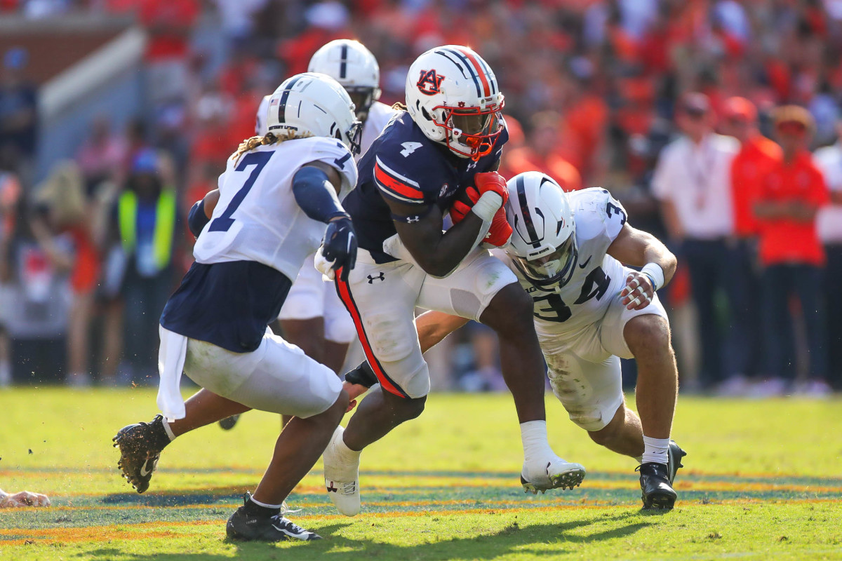 Tank Bigsby carries the ball vs Penn State.