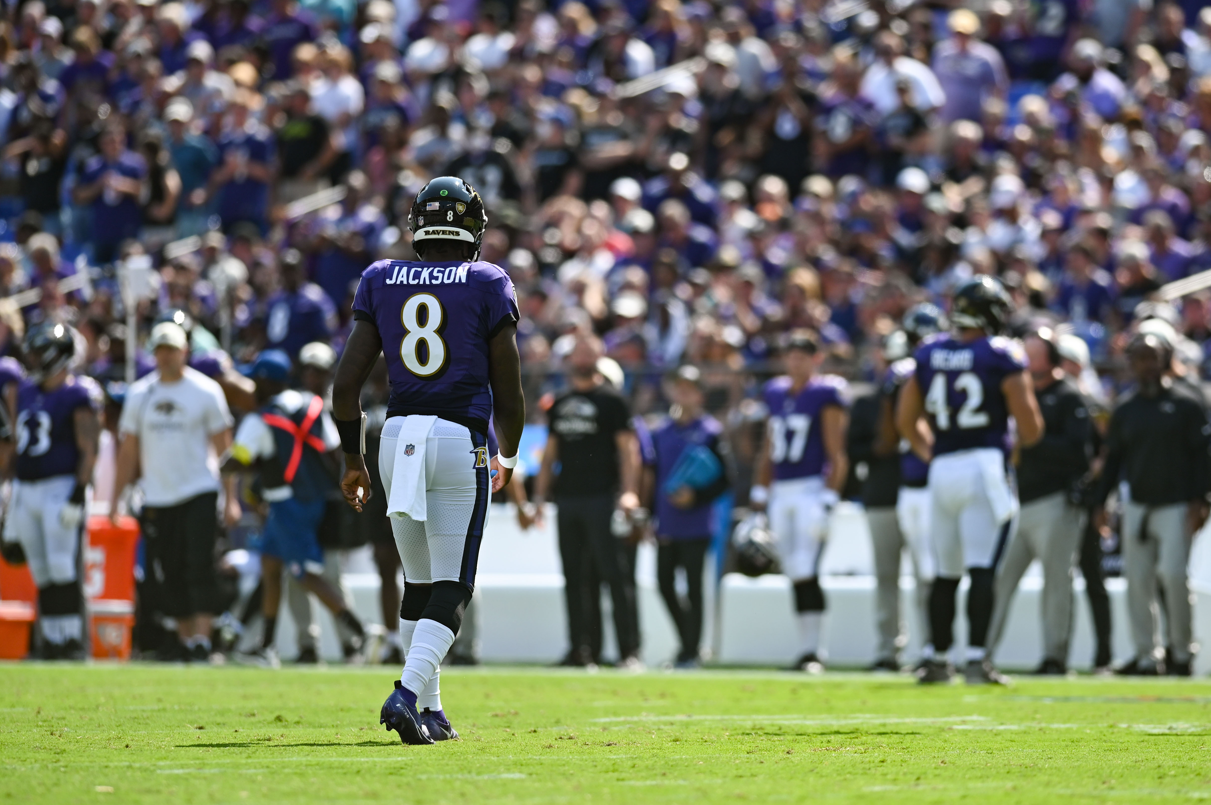 Ravens' Devin Duvernay houses opening kickoff for TD vs Dolphins