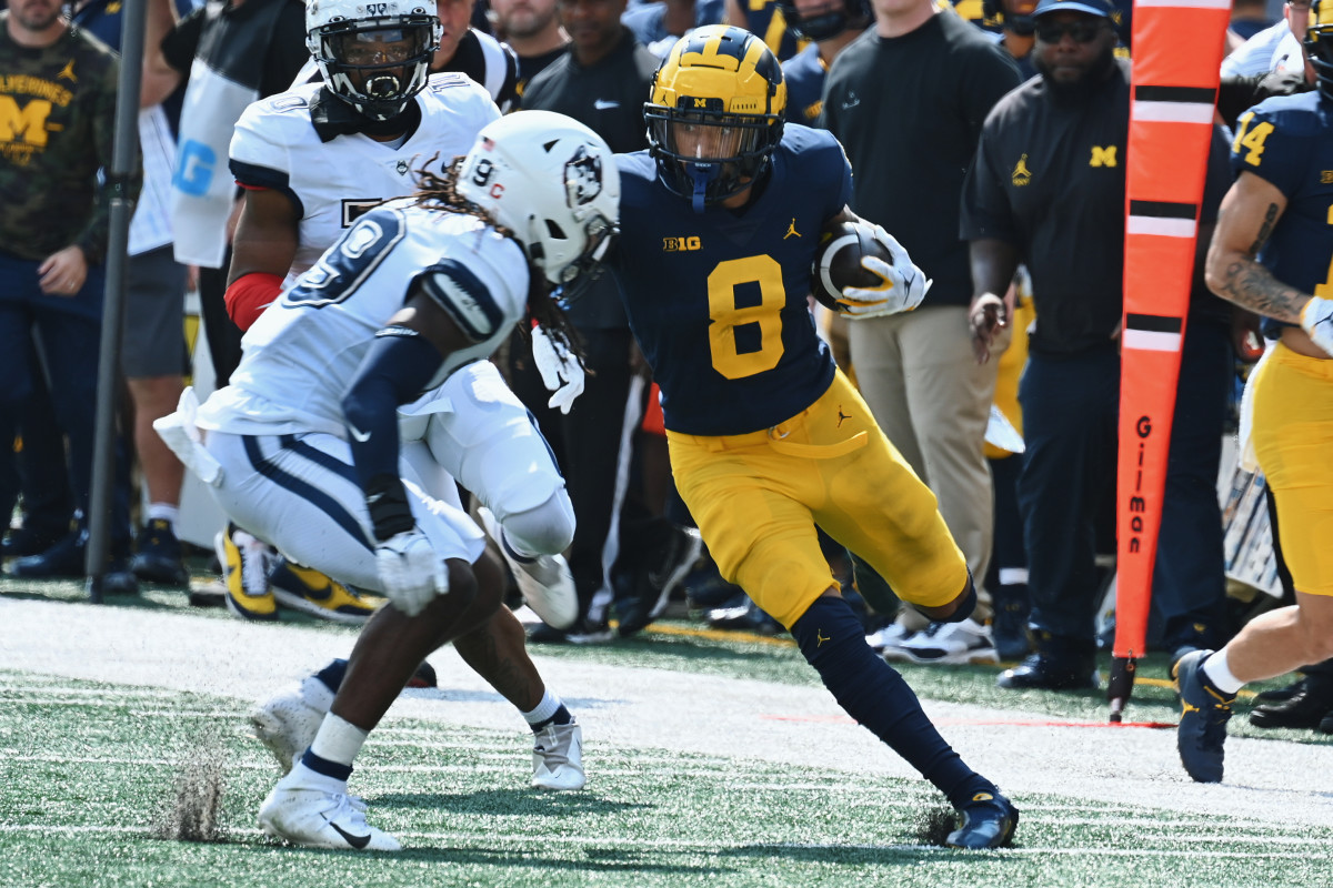 PFF Performance Analysis, Snap Counts, Trends: Michigan vs. UConn