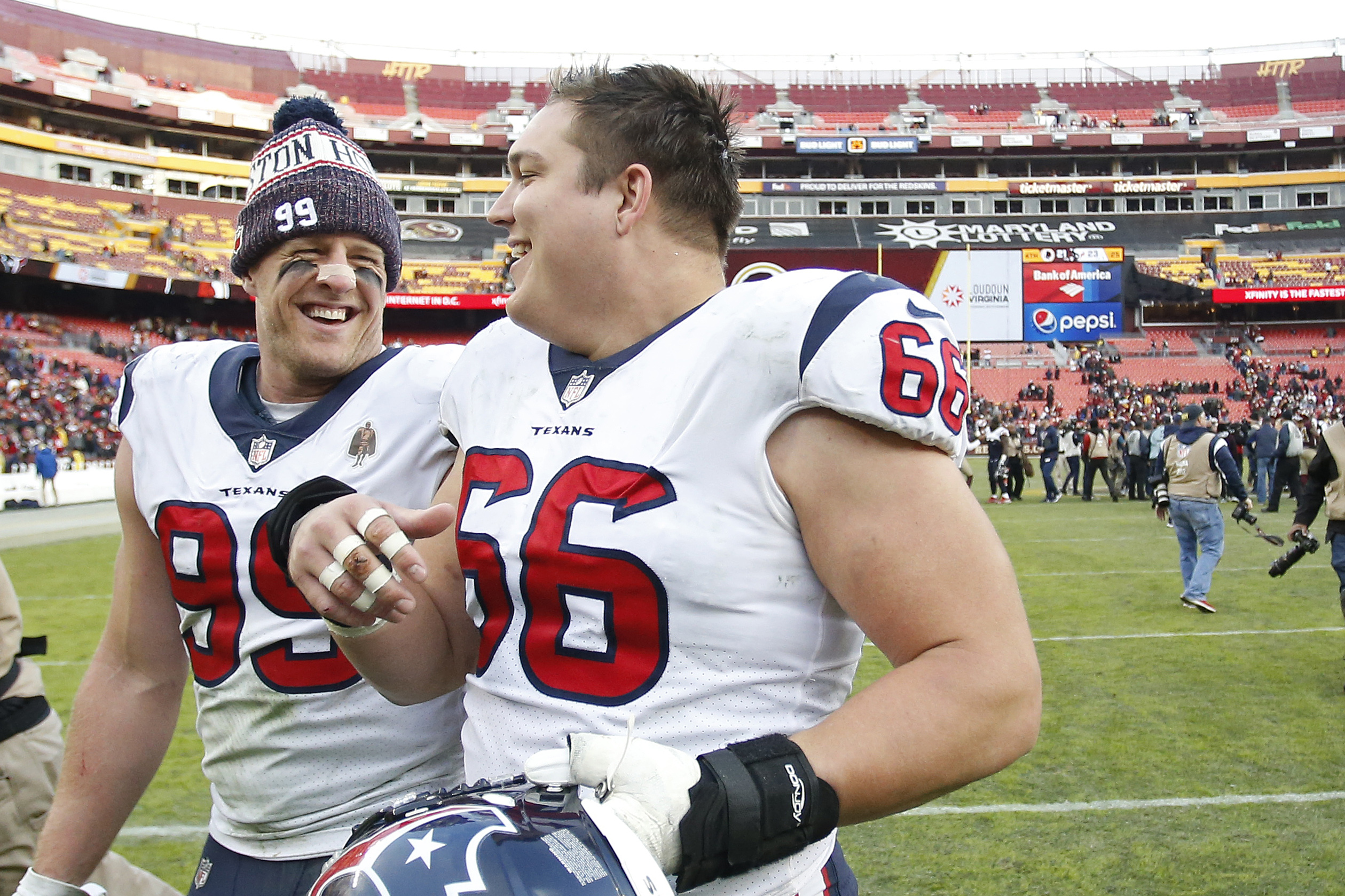 Cowboys' Zack Martin gives Texans' Nick Martin some brotherly advice