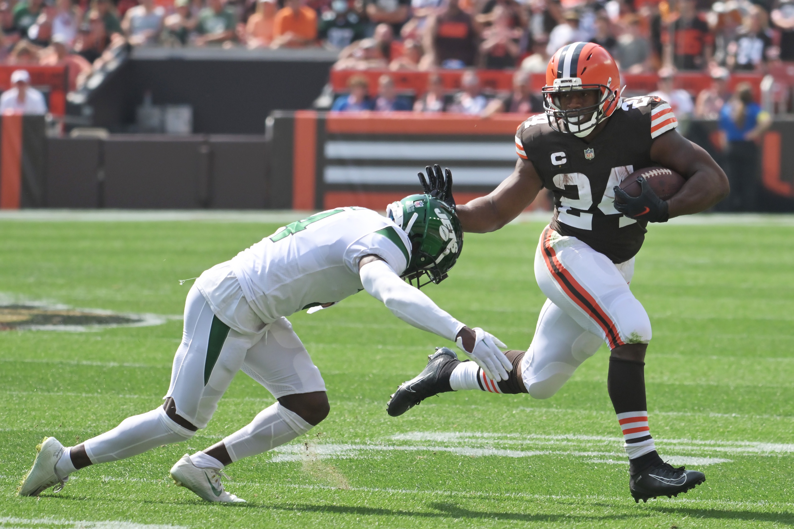 Nick Chubb's misguided touchdown paves way for Jets' comeback