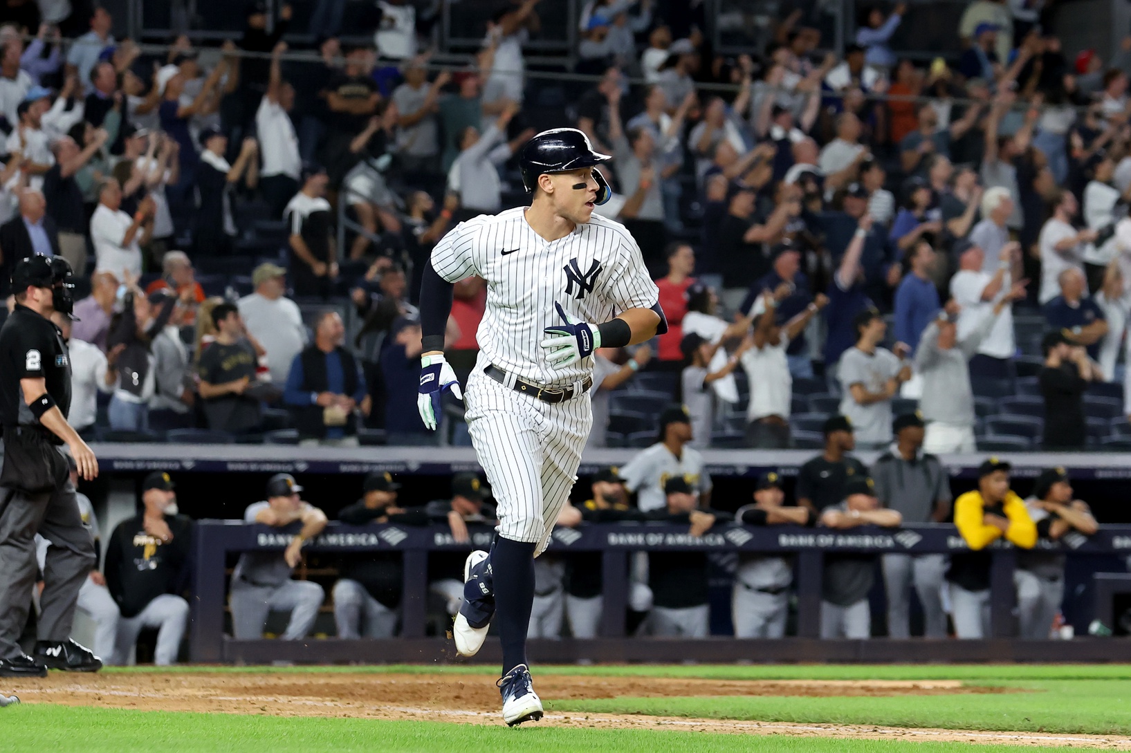 Judge's 60th homer sparks Yankees' comeback win over Pirates