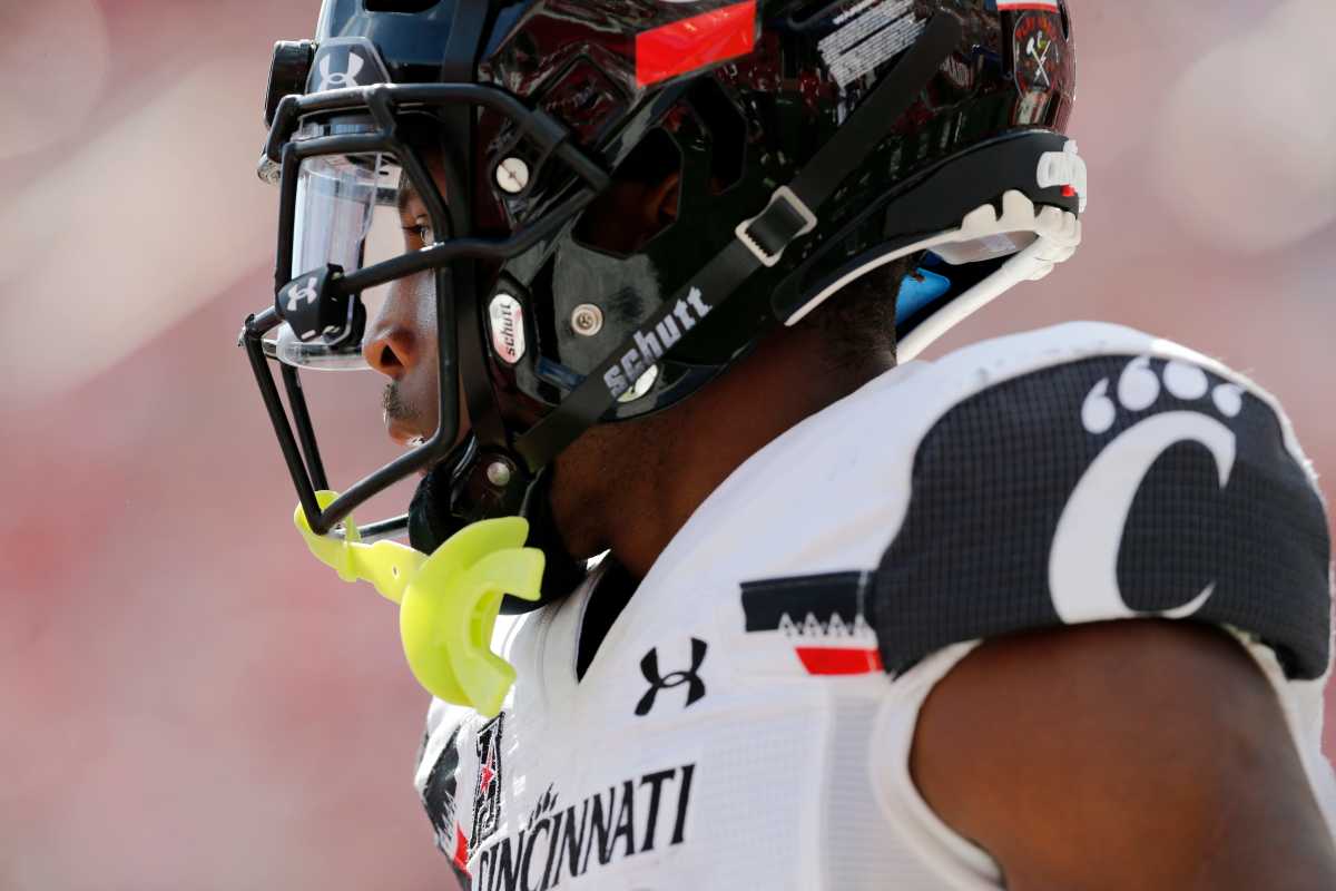 Football Unveils 2019 Uniforms - University of Cincinnati Athletics