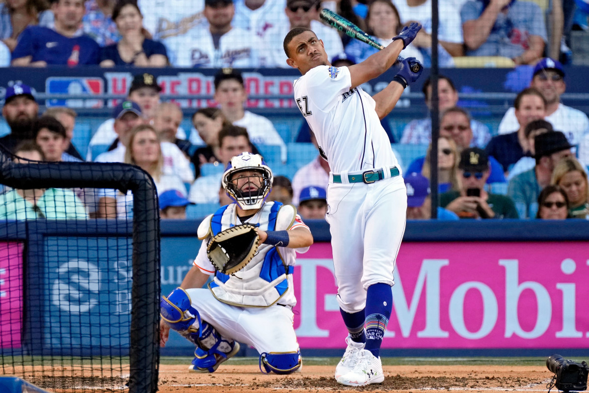 Mariners' star Julio Rodriguez featured on Sports Illustrated