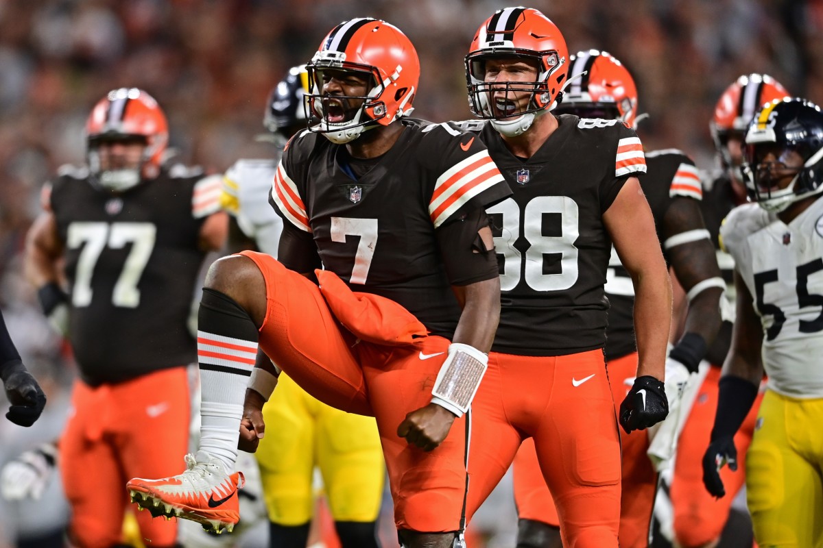 Cleveland Browns Best Moves of 2022: #4 Signing Jacoby Brissett - Sports  Illustrated Cleveland Browns News, Analysis and More