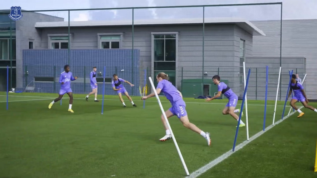 Everton players train during international break Soccer OneFootball