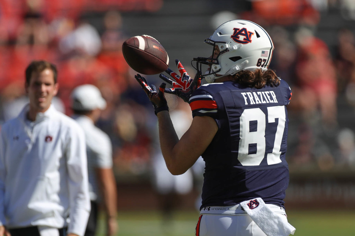 Brandon Frazier in warmups vs Missouri