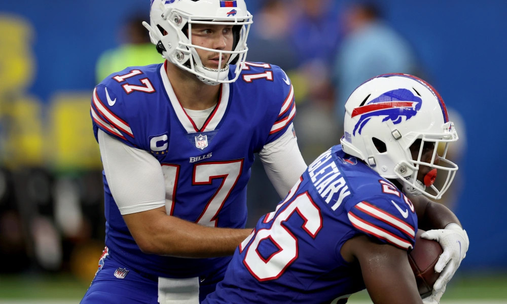 Buffalo Bills Hand Miami Dolphins Their First Loss, Take AFC East Lead -  Sports Illustrated Buffalo Bills News, Analysis and More