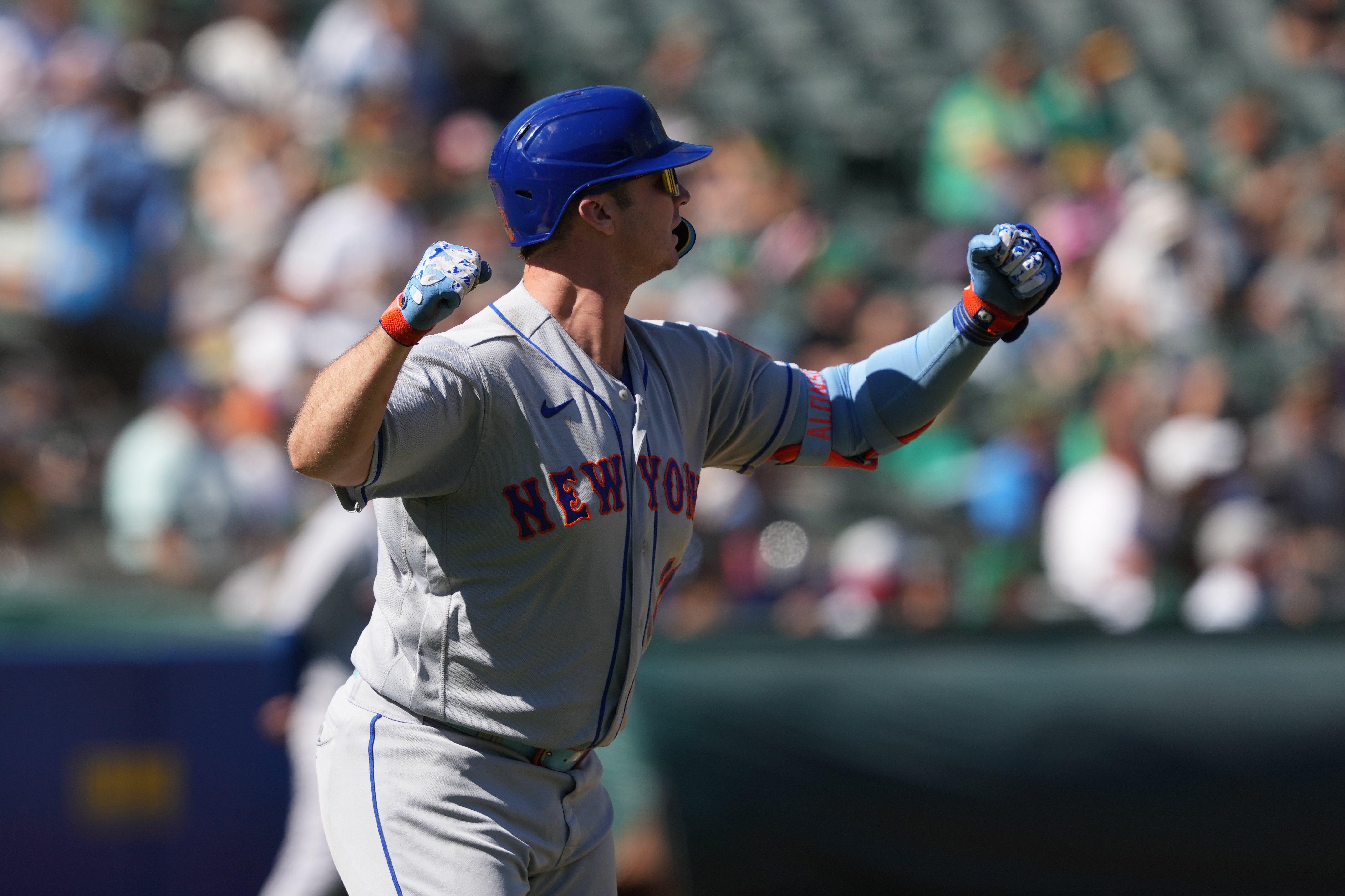 NY Mets News: Pete Alonso keeps ordering rib eyes, on pace for an  MVP-caliber season