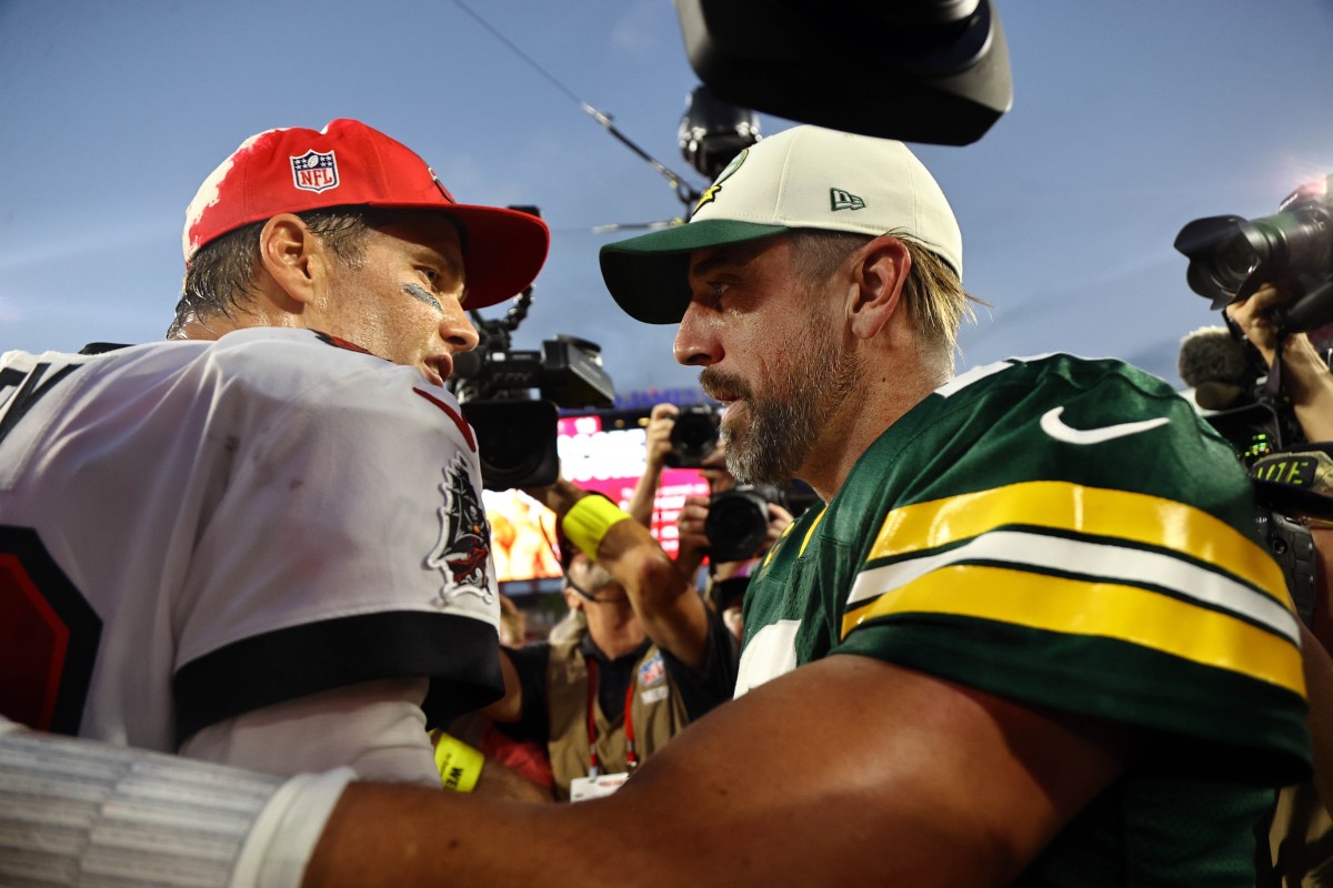 Rodgers throws for 2 TDs, Packers hold off Brady, Bucs 14-12 - Seattle  Sports