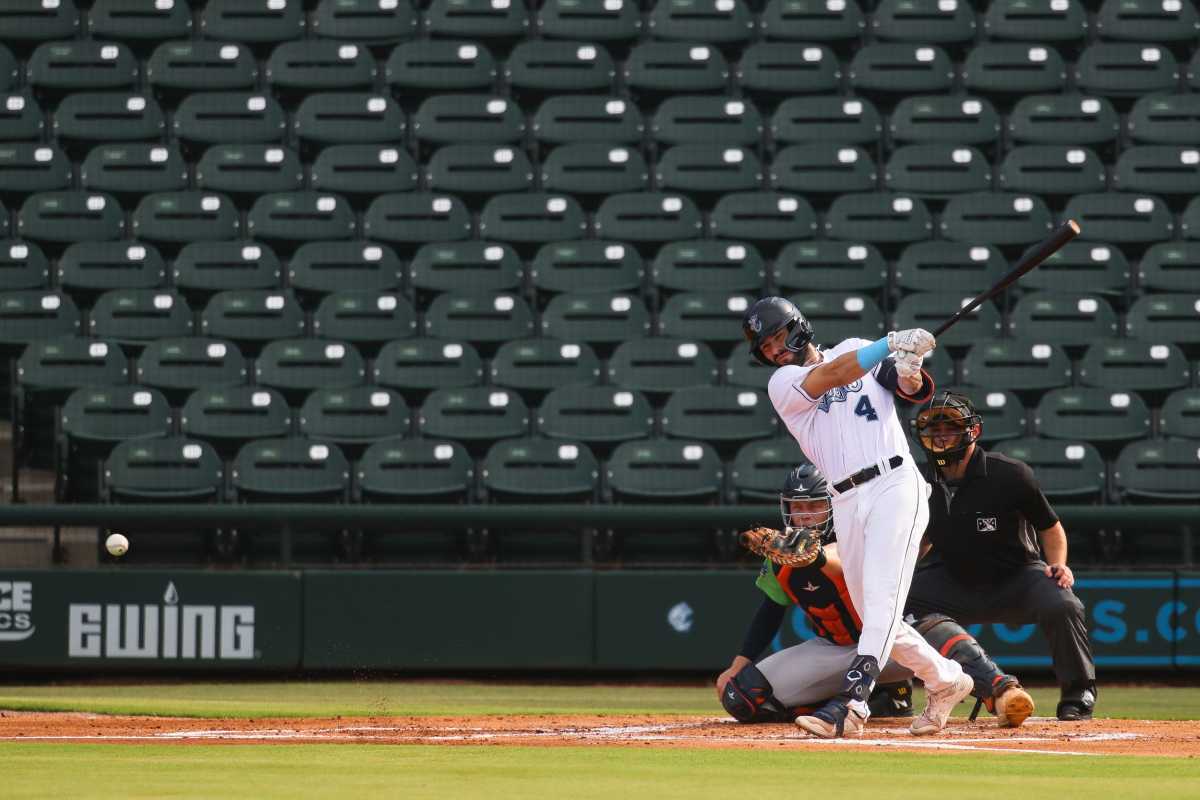 Astros call up prospect Joe Perez with Yuli Gurriel on paternity list