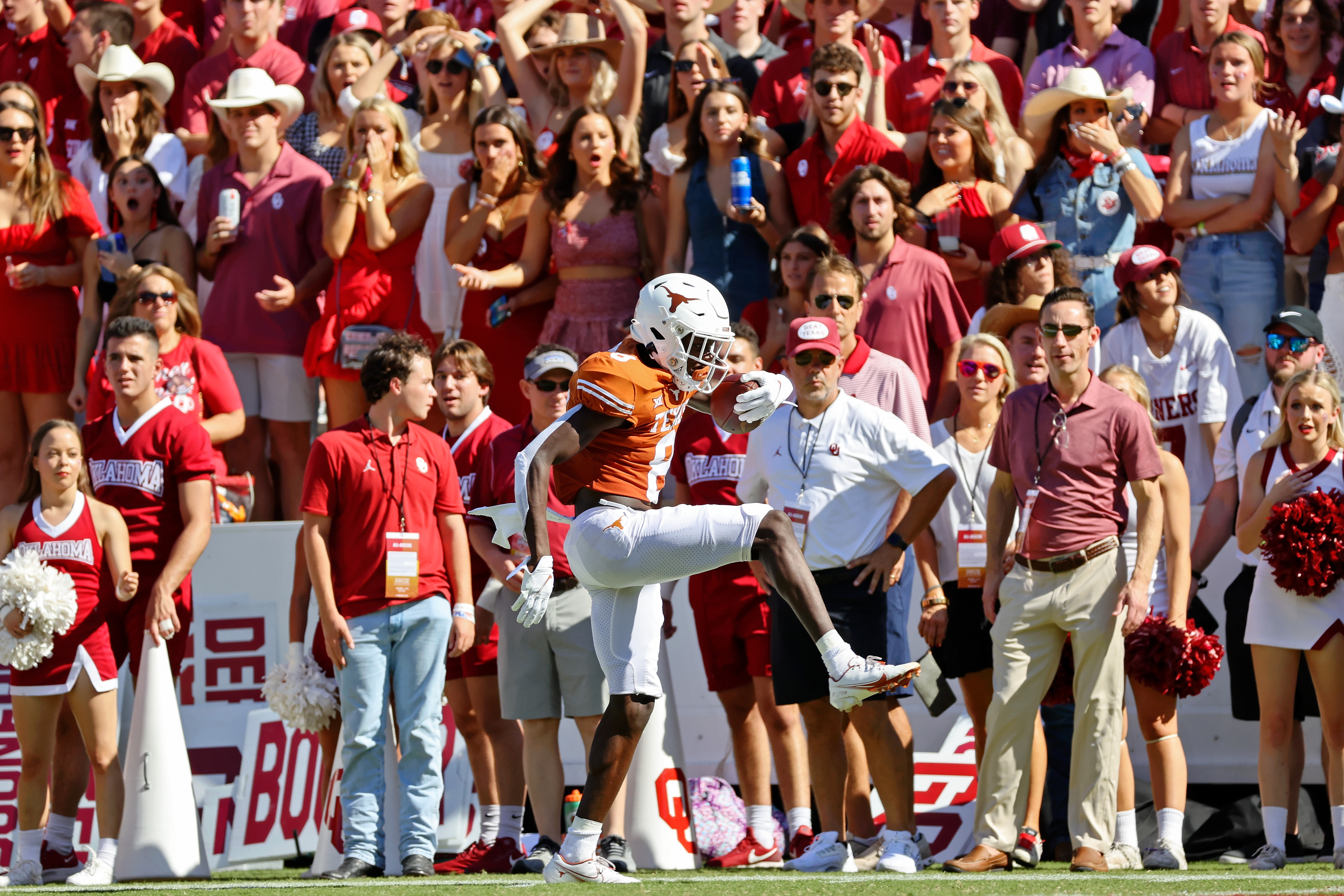 Kickoff Time Announced for Texas Longhorns vs. Oklahoma Sooners Red