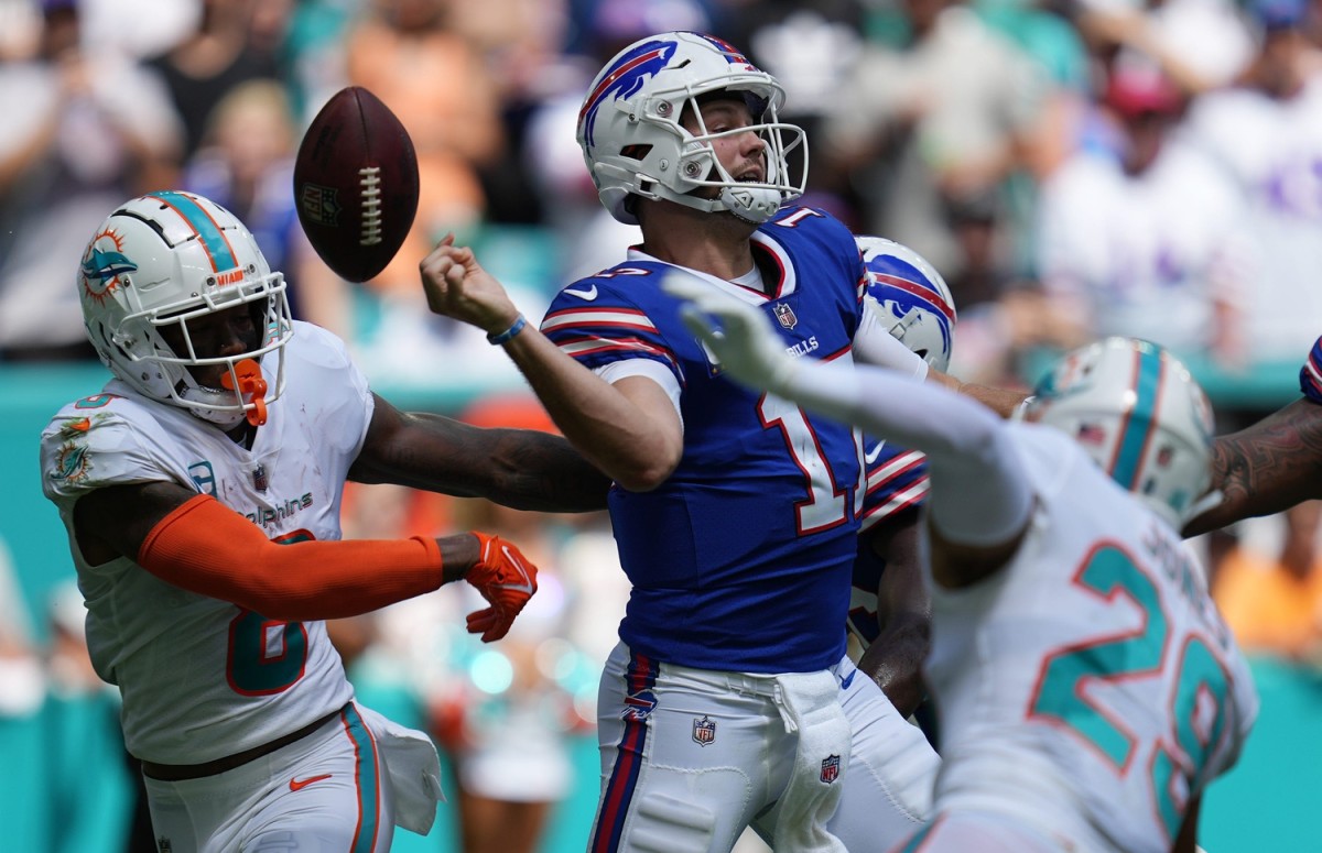 Miami Dolphins-Buffalo Bills Week 4 Predictions Roundup - Sports  Illustrated Miami Dolphins News, Analysis and More