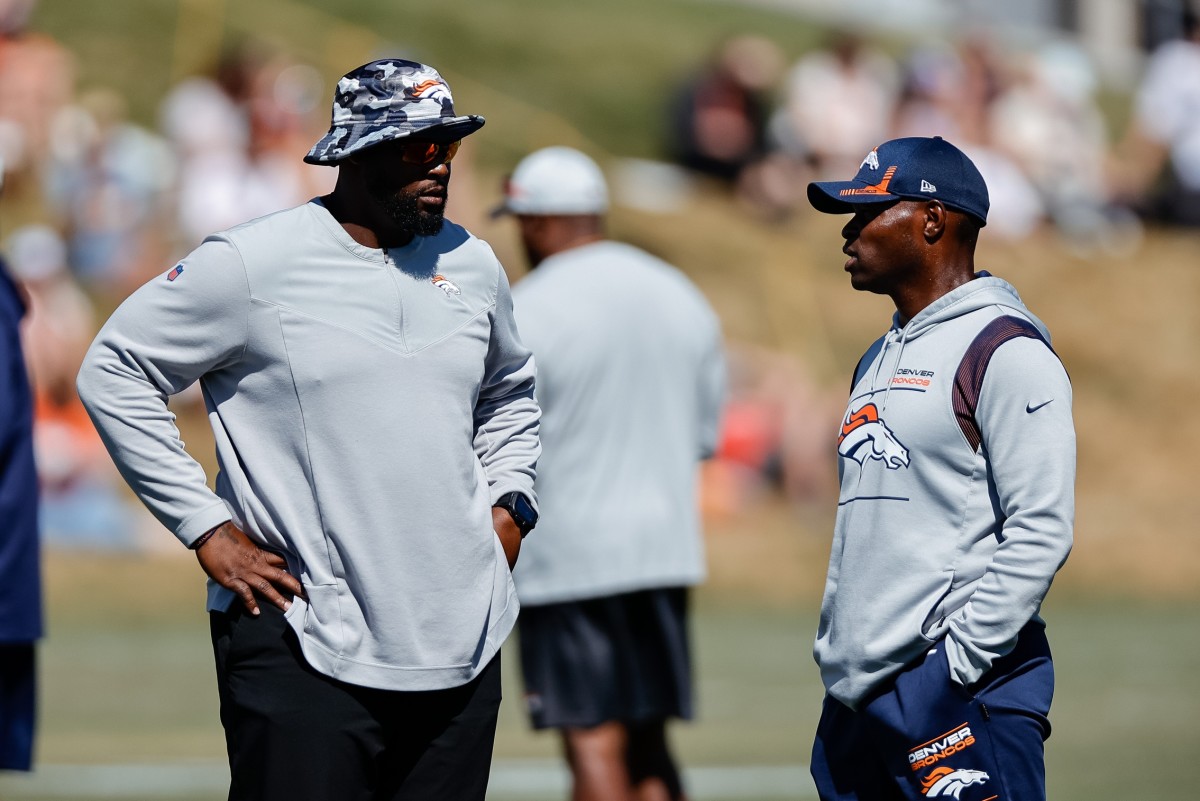 Denver Broncos' S Justin Simmons Shoulders Blame on Behalf of Defense: 'We  Had to Win Defensively' - Sports Illustrated Mile High Huddle: Denver  Broncos News, Analysis and More