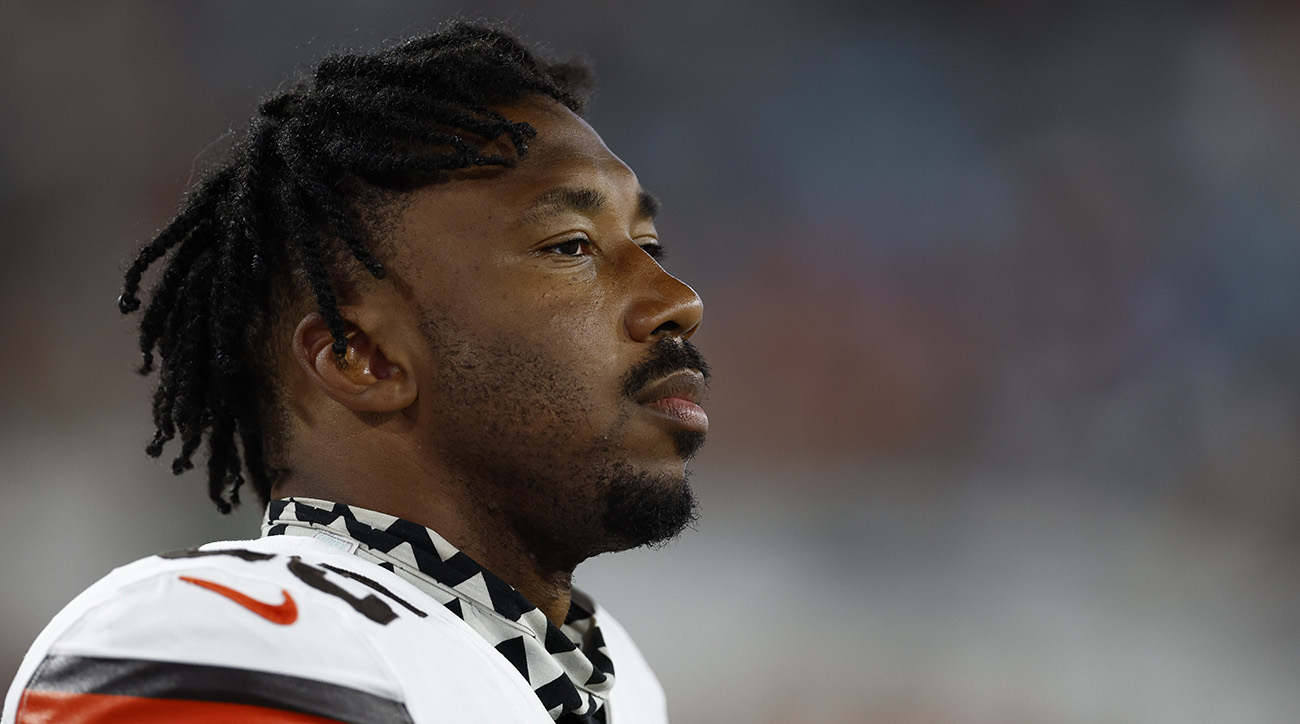 Browns' Myles Garrett released from hospital after crash