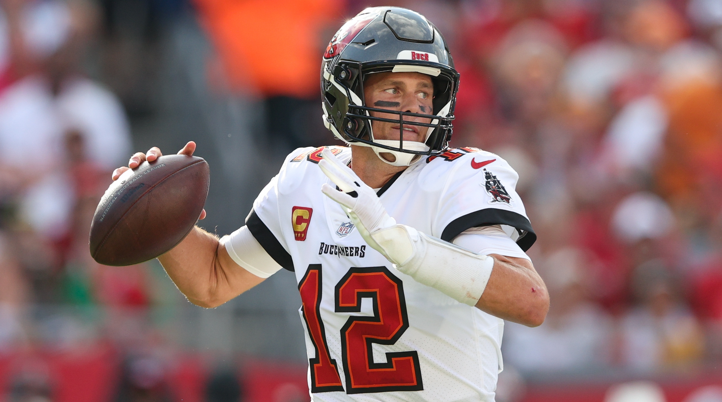 Projecting Tom Brady's new contract with Buccaneers: How much should Tampa  Bay pay QB?