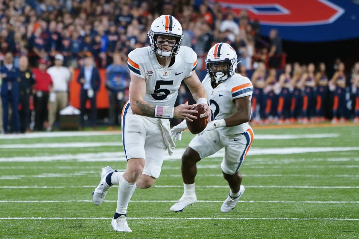 Virginia quarterback Brennan Armstrong