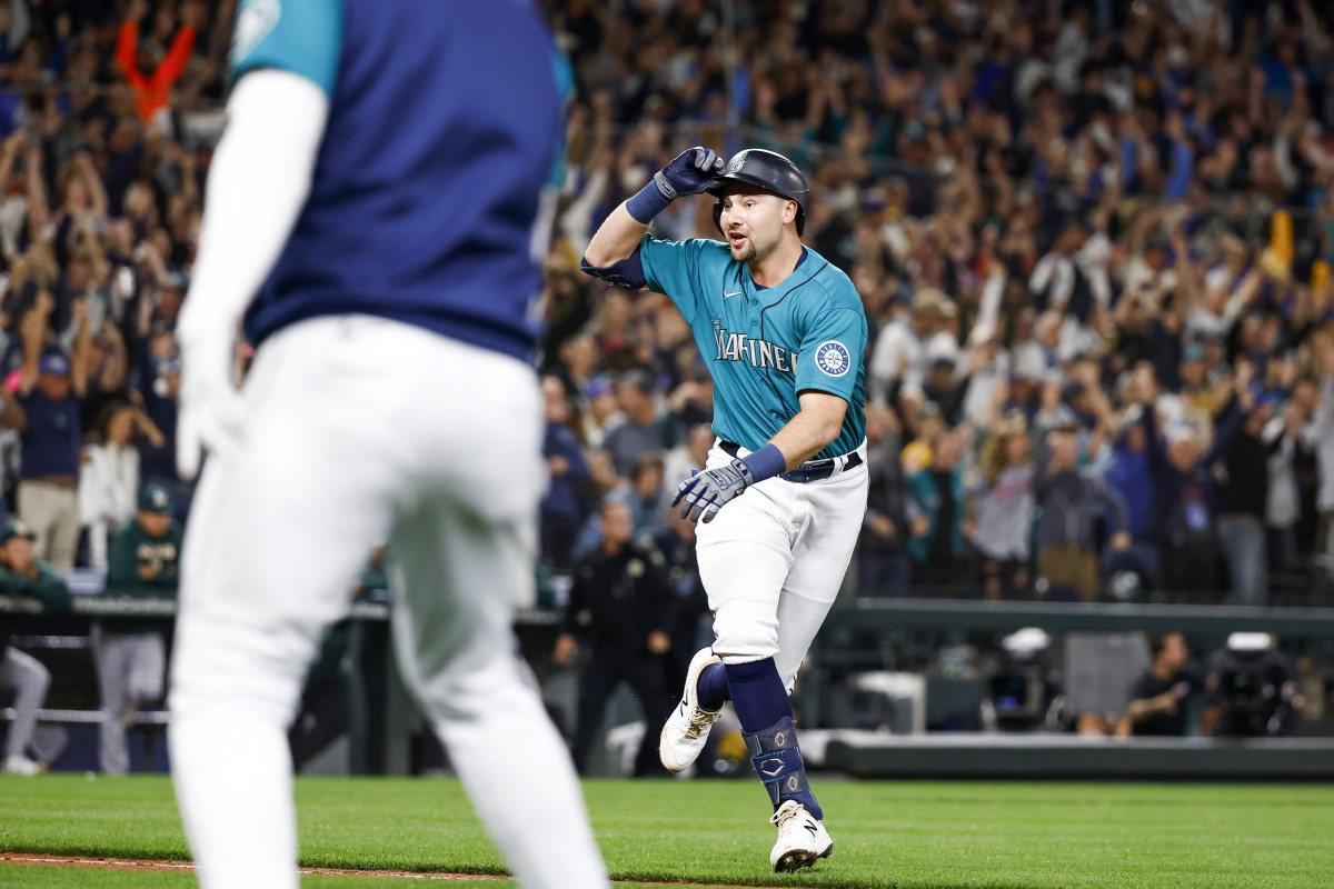 Rise of the rally shoe and why it's going in the Mariners Hall of