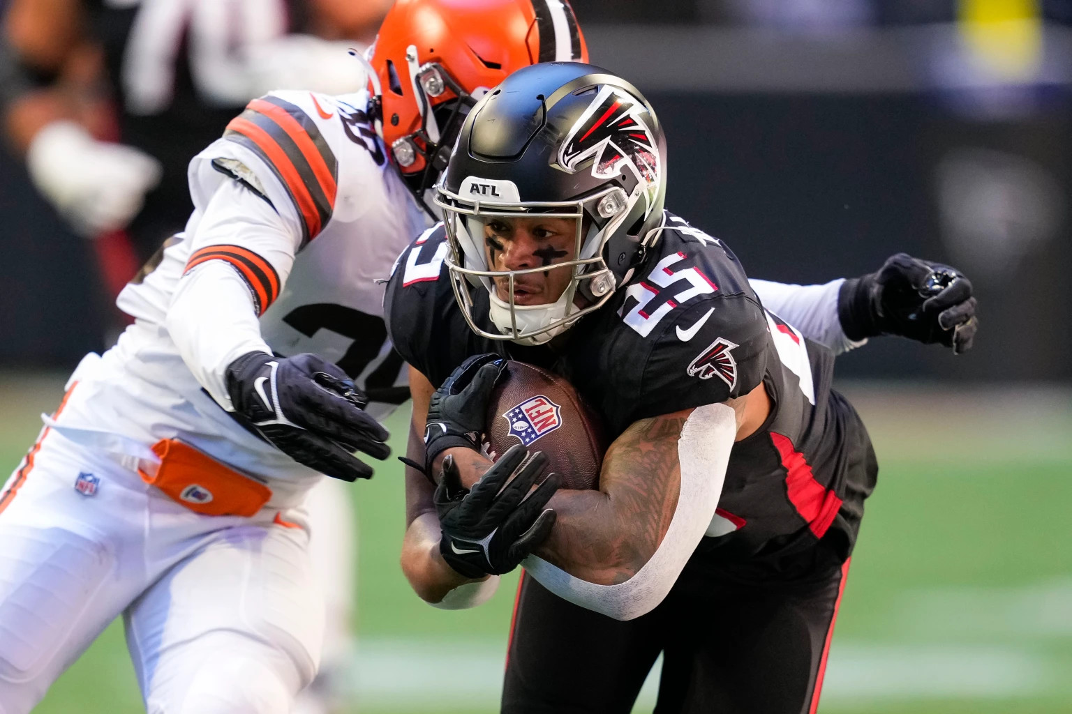 Atlanta Falcons Rushing Attack Shines When Needed Most as QB Marcus Mariota  Struggles - Sports Illustrated Atlanta Falcons News, Analysis and More