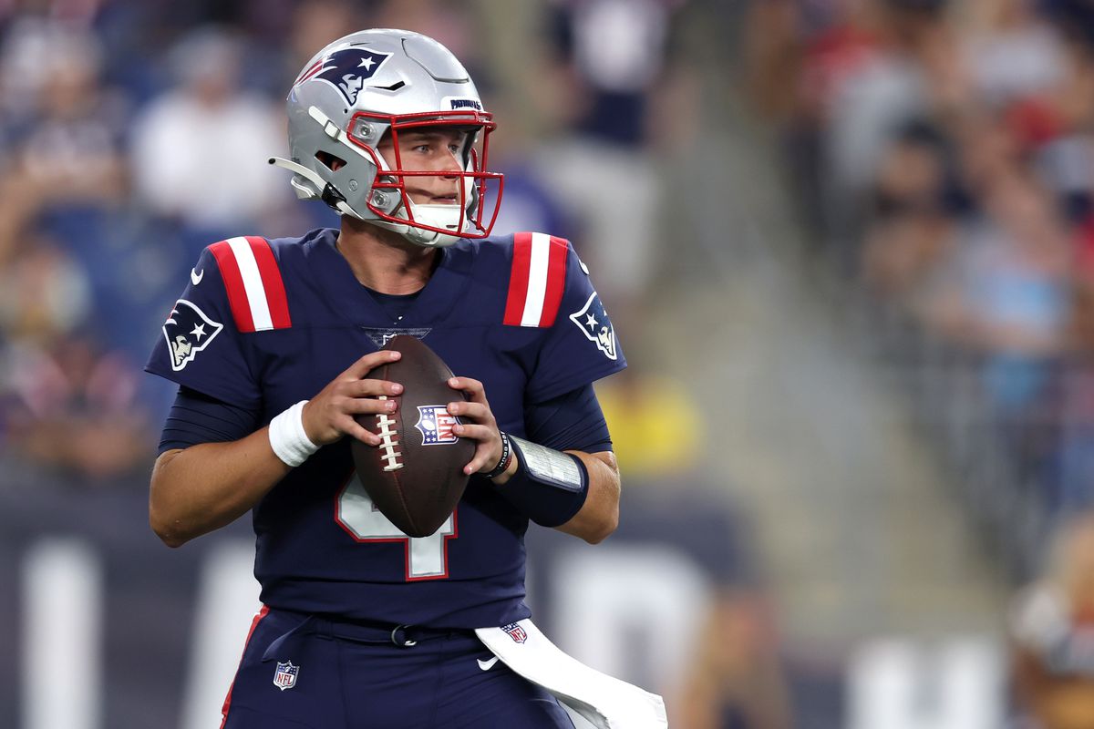 Patriots down to 3rd-string QB Bailey Zappe as Brian Hoyer ruled out with  head injury