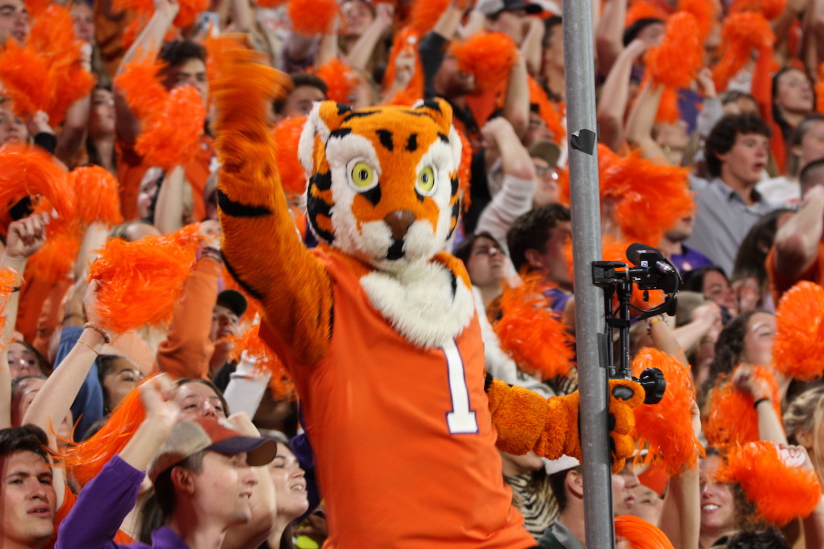 Odds And Ends: Is It Time To Trust Clemson Tigers As A Big Road ...