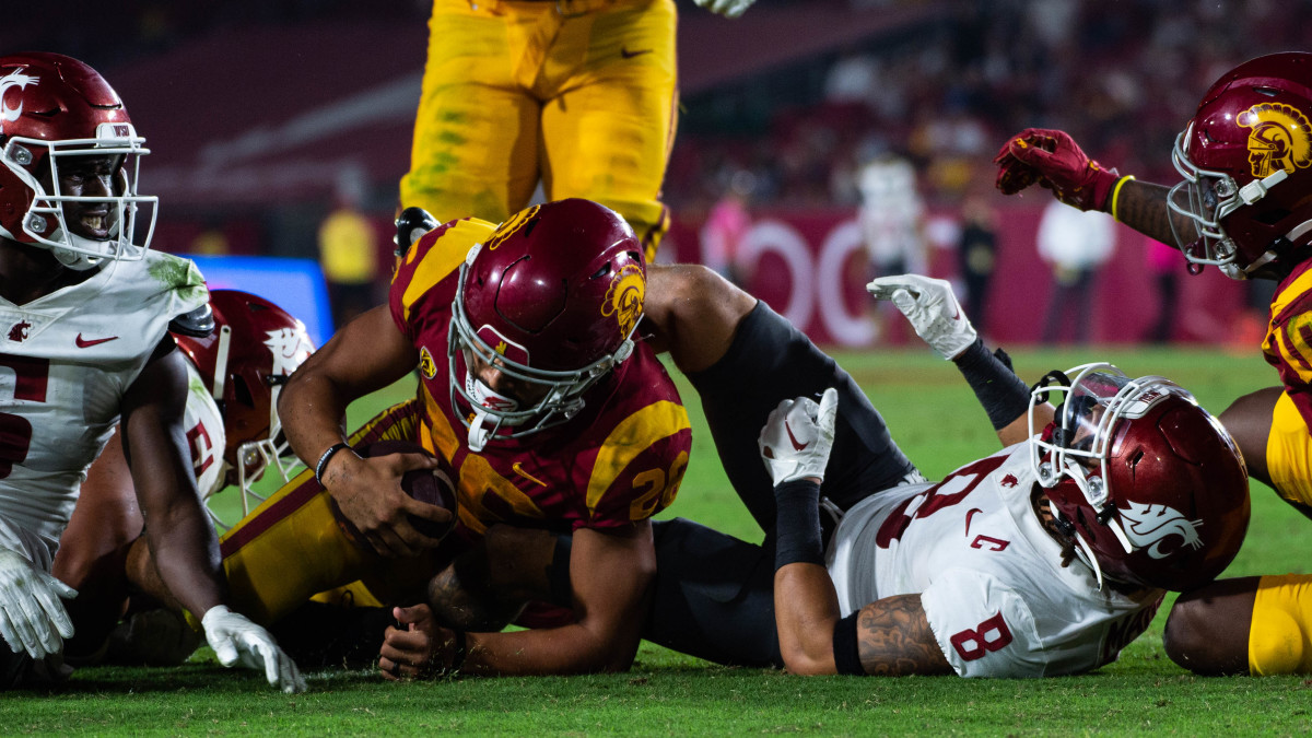 USC Trojans - A playmaker is headed to The Desert