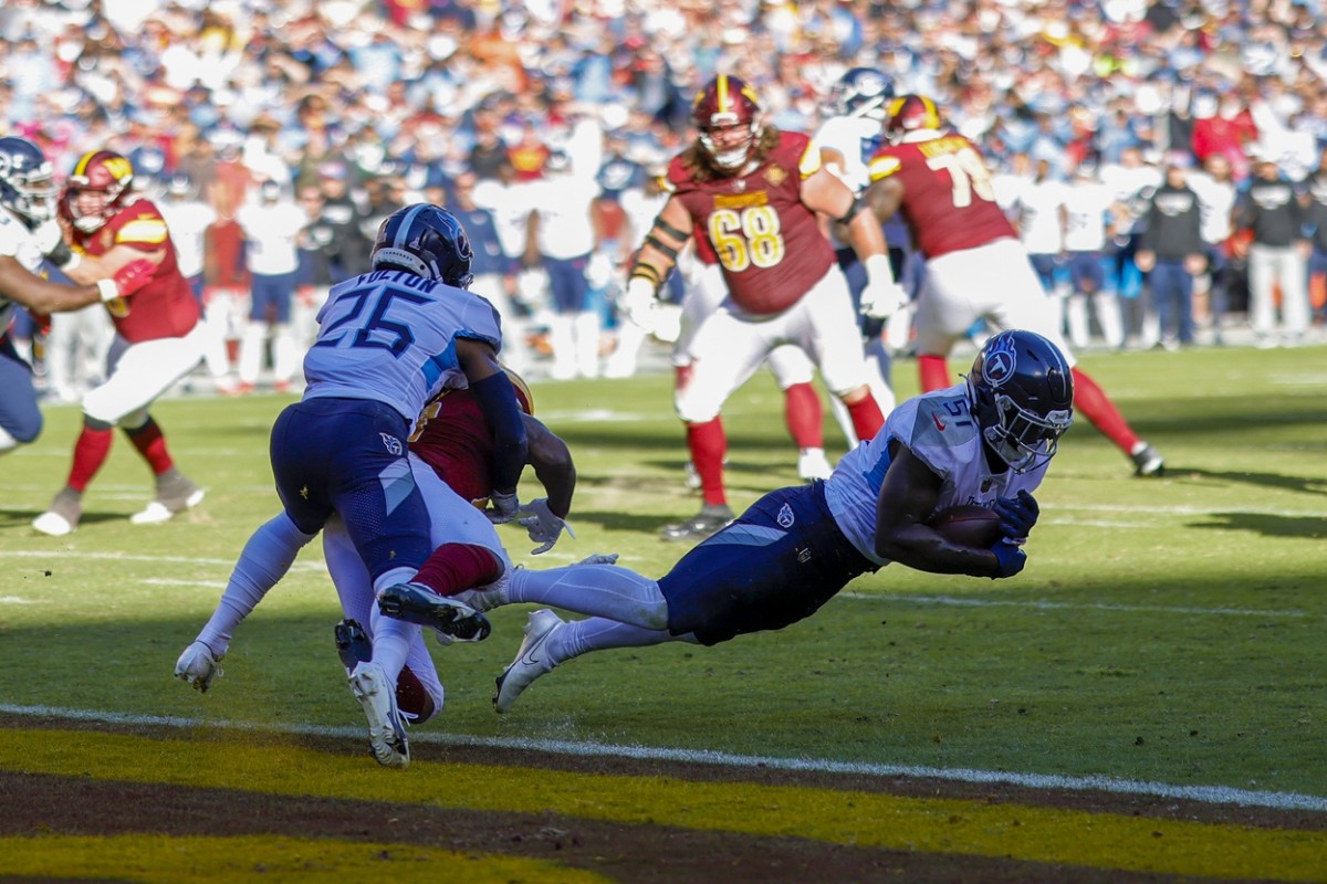 Tennessee Titans linebacker David Long, Jr. (51) against the