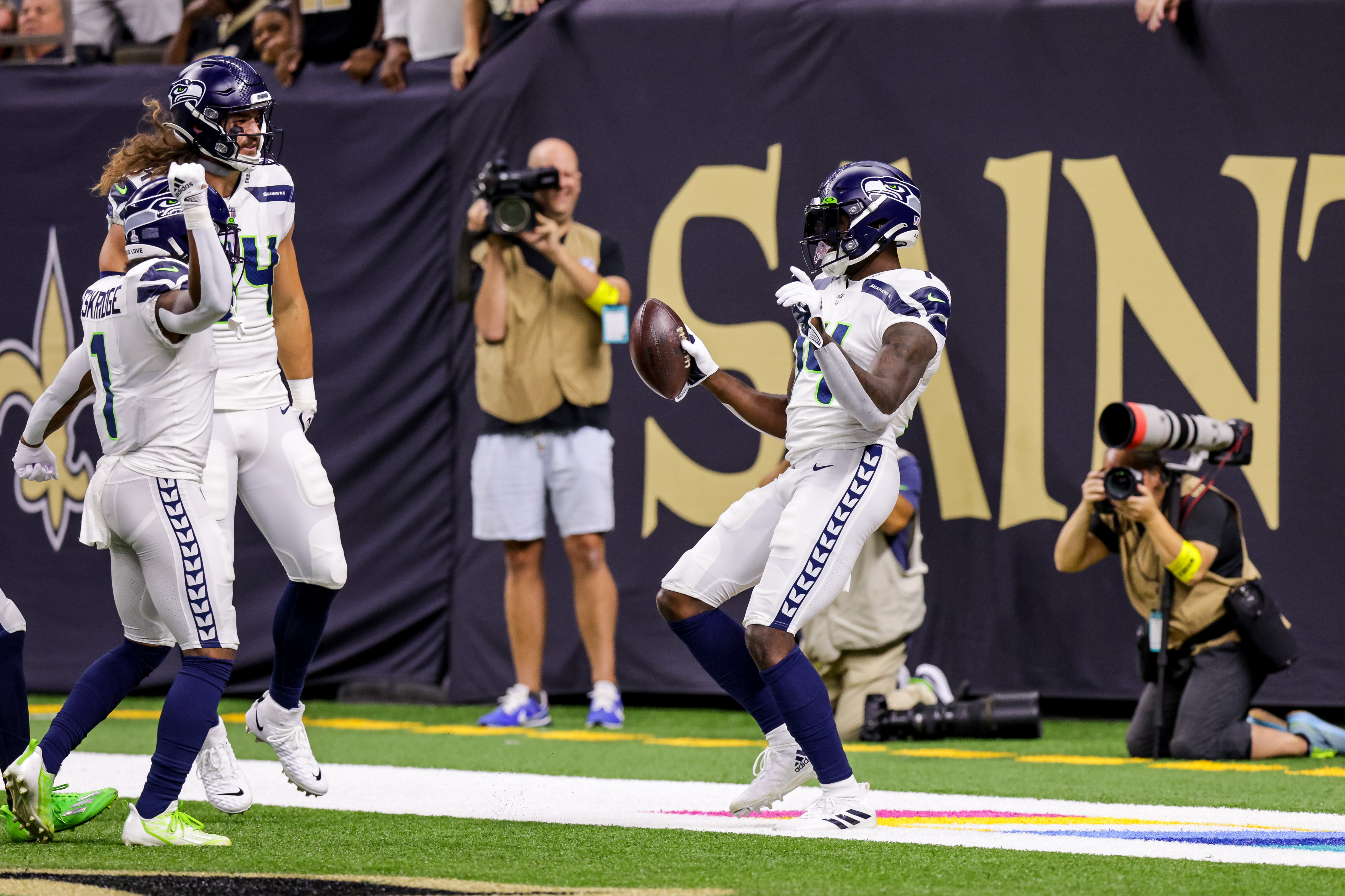 Seattle Seahawks at New Orleans Saints: Live In-Game Updates - Sports  Illustrated Seattle Seahawks News, Analysis and More