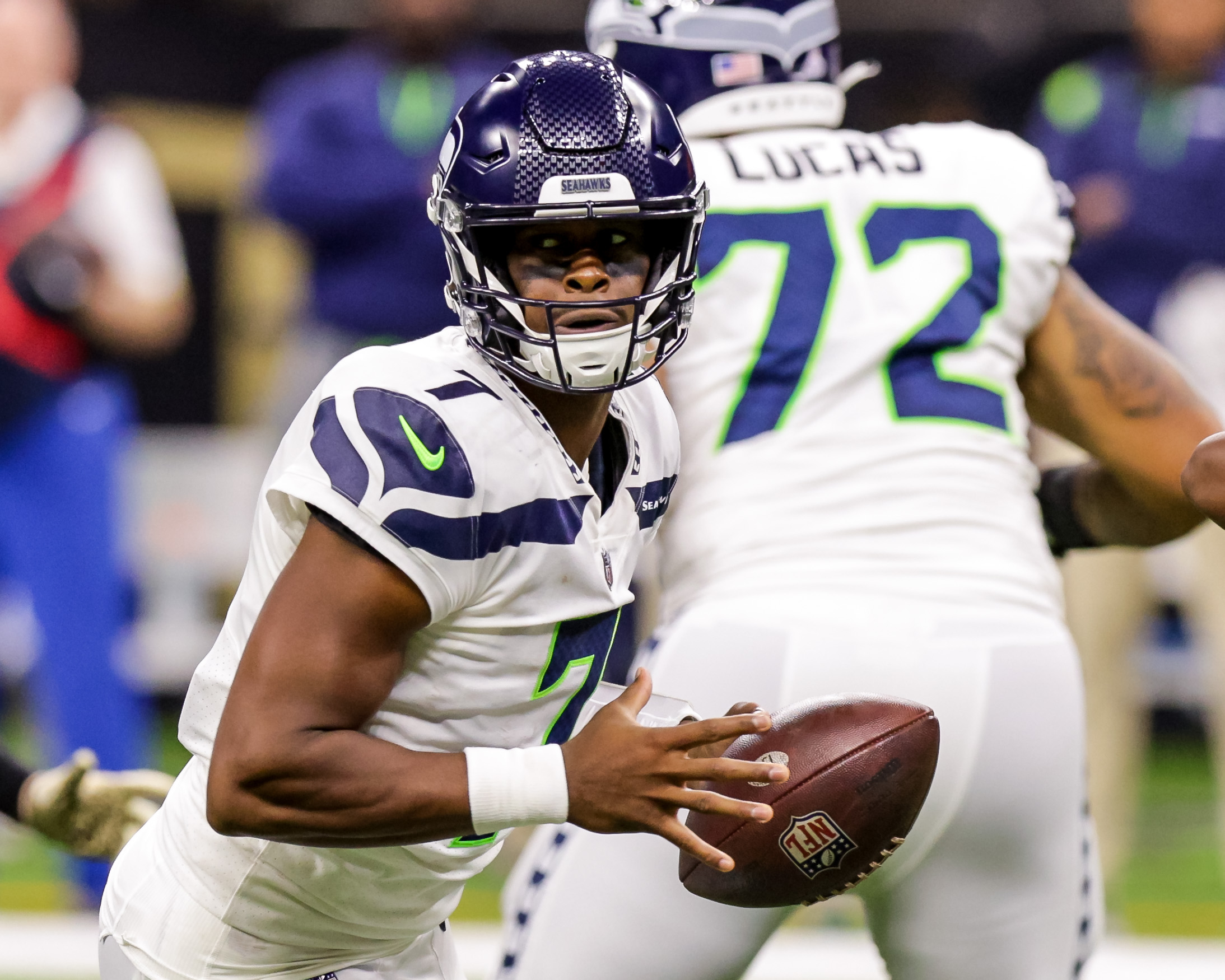 Seahawks defense struggles in 39-32 loss to the Saints