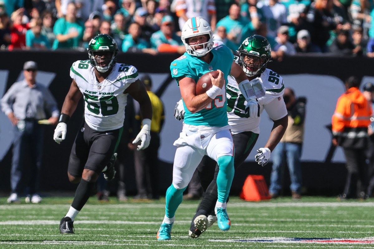 Miami Dolphins Rookie Qb Skylar Thompson Gets Taste Of Wild Nfl