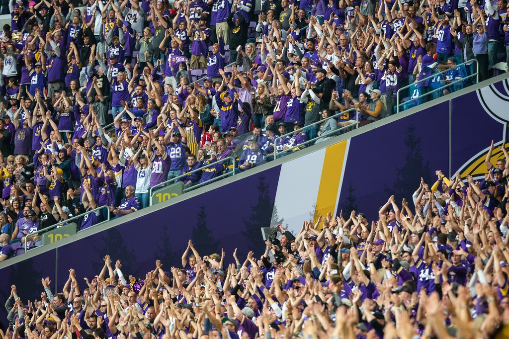 McAfee raves about Vikings' stadium, tough Minnesota fans - Sports Illustrated Minnesota Sports, News, Analysis, and More