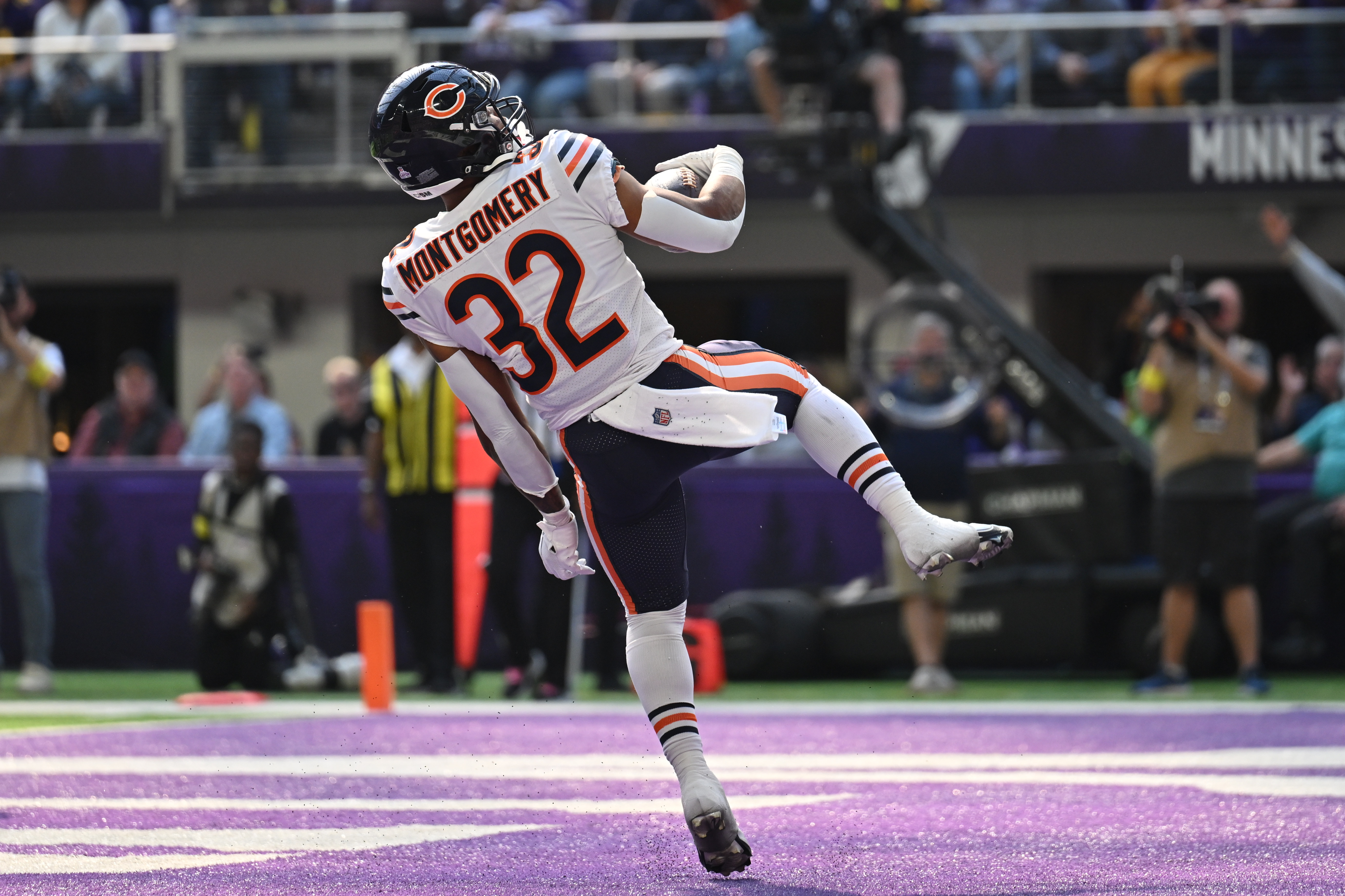 Chicago Bears vs. Washington Commanders Thursday Night Football: How to  Watch, Betting Odds - Sports Illustrated Washington Football News, Analysis  and More