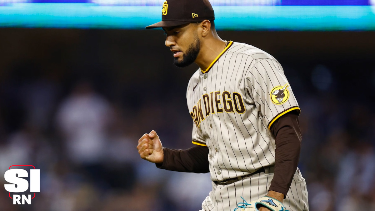 Robert Suarez Comes Up Big in Padres' Win - Sports Illustrated