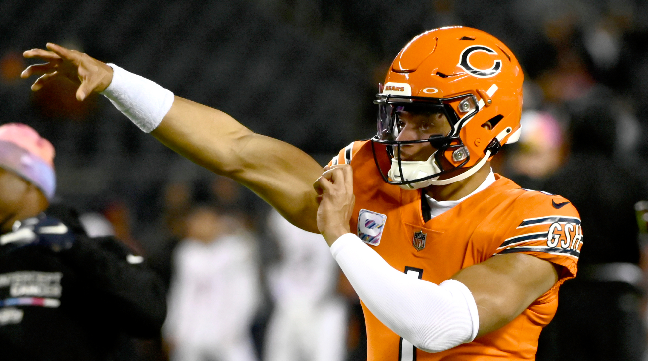 NFL world reacts to Chicago Bears new orange helmets
