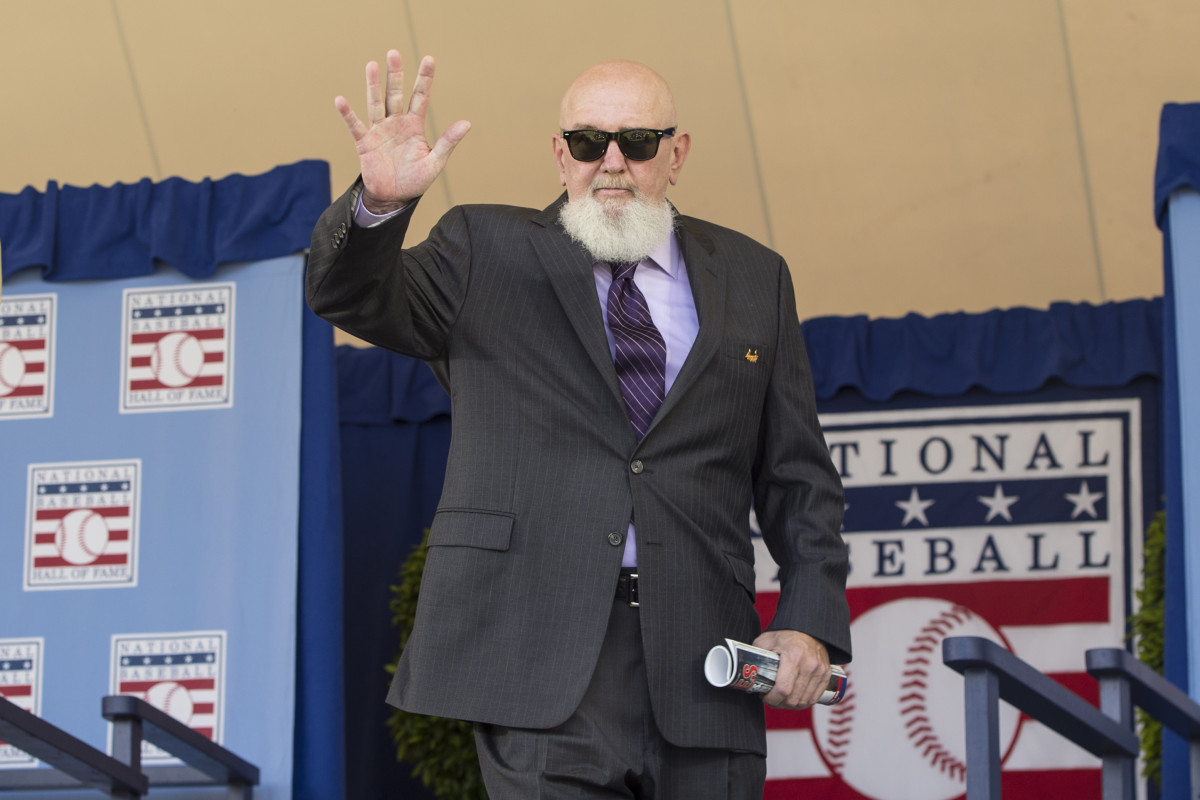 BRUCE SUTTER in action Chicago Cubs HOF (c) Photo