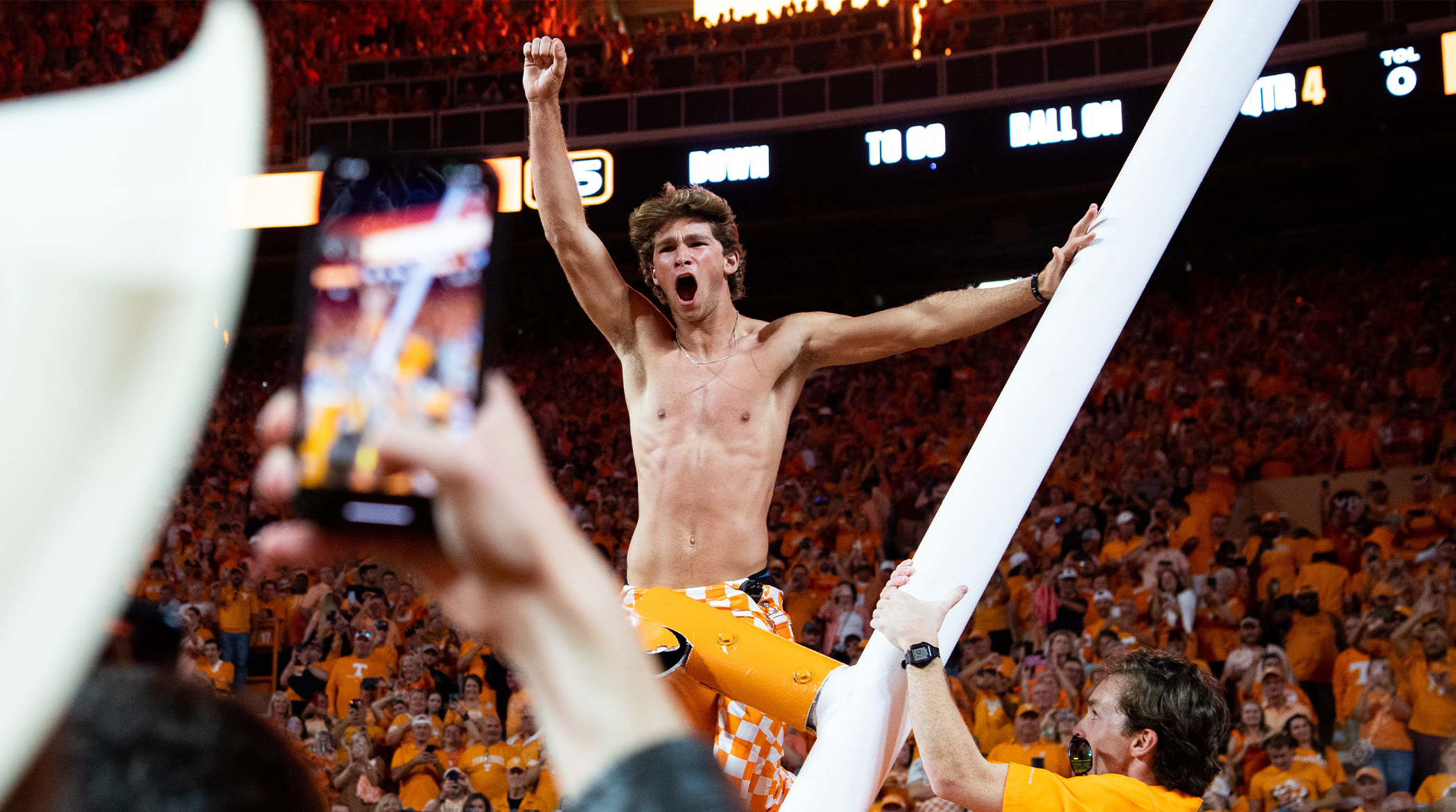 Neyland Stadium Goalposts End Up in Tennessee River After Vols Beat Alabama thumbnail